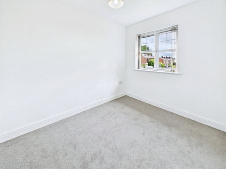 2 bedroom Flat to let in Leigh Road, Hindley Green, WN2
