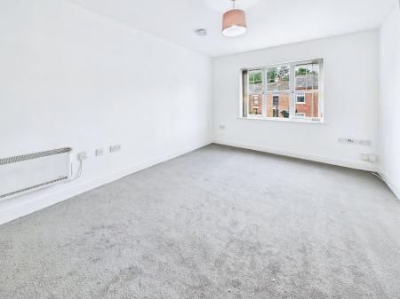 2 bedroom Flat to let in Leigh Road, Hindley Green, WN2