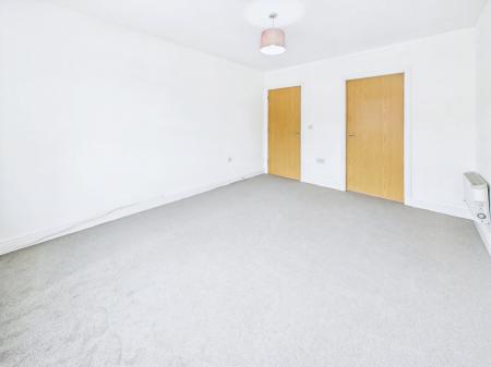 2 bedroom Flat to let in Leigh Road, Hindley Green, WN2