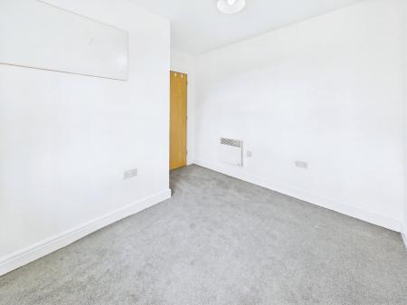 2 bedroom Flat to let in Leigh Road, Hindley Green, WN2