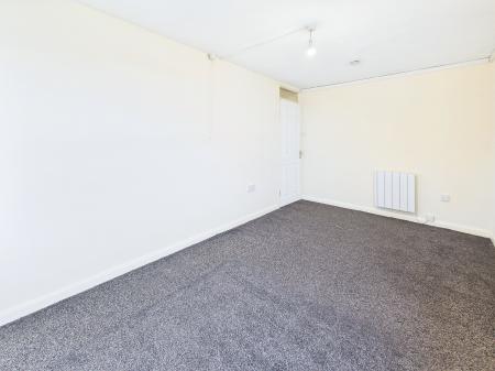 2 bedroom Flat for sale in Crompton House, Scholes, Wigan, WN1