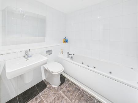2 bedroom Flat to let in Trencherfield Mill, Heritage Way, Wigan, WN3