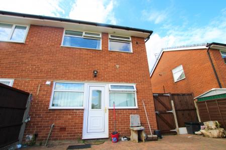 3 bedroom Semi-detached house to let in Elgin Avenue, Ashton-In-Makerfield, WN4
