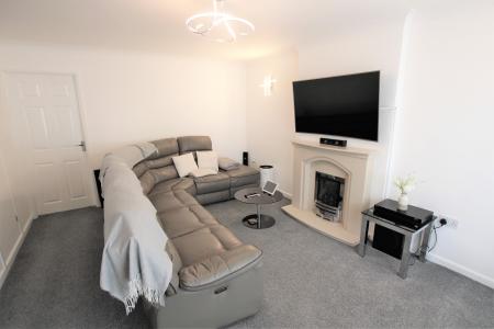 3 bedroom Semi-detached house to let in Elgin Avenue, Ashton-In-Makerfield, WN4