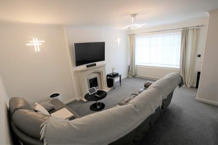3 bedroom Semi-detached house to let in Elgin Avenue, Ashton-In-Makerfield, WN4