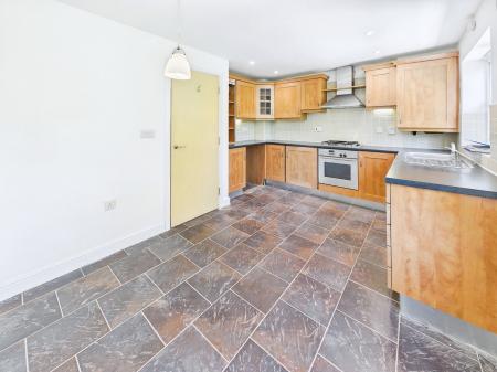 3 bedroom Town house to let in Herons Wharf, Appley Bridge, WN6