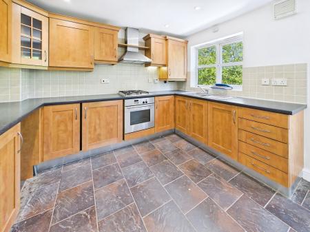 3 bedroom Town house to let in Herons Wharf, Appley Bridge, WN6