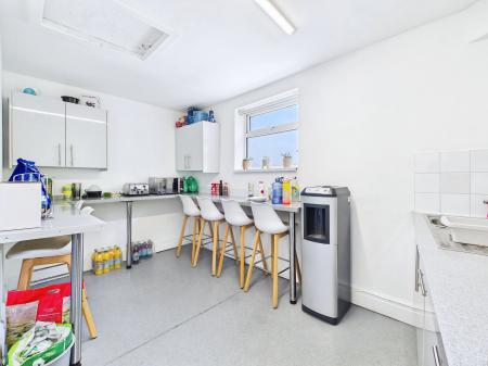 1 bedroom Office to let in Wallgate, Wigan, WN3