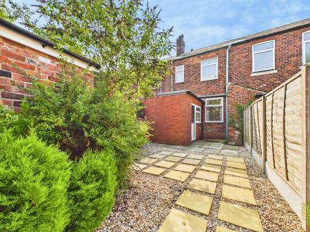 2 bedroom Terraced House to let in Barn Lane, Golbourne, WA3