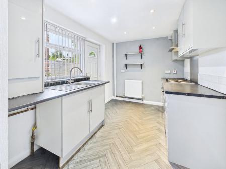 2 bedroom Terraced House to let in Barn Lane, Golbourne, WA3