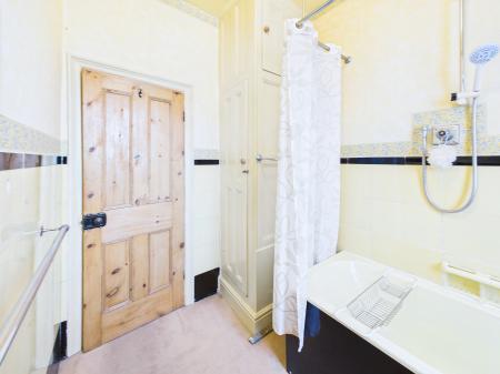 4 bedroom Town house for sale in Hall Lane, Wigan, WN2