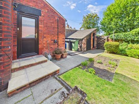 4 bedroom Town house for sale in Hall Lane, Wigan, WN2