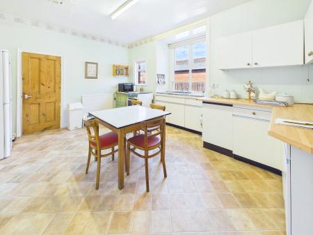 4 bedroom Town house for sale in Hall Lane, Wigan, WN2