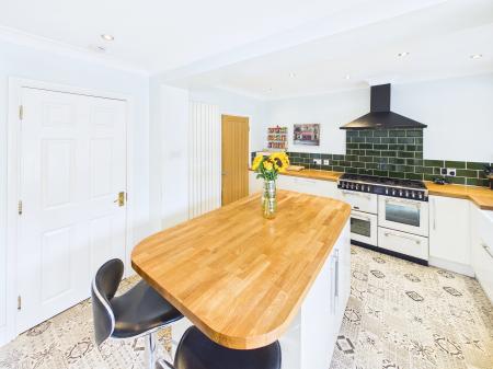 3 bedroom Semi-detached house for sale in Grant Road, Wigan, WN3
