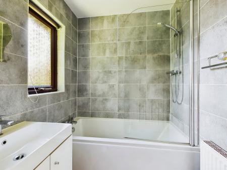 3 bedroom Semi-detached house to let in Redwood Avenue, Wigan, WN6
