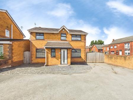 3 bedroom Detached house for sale in Thompson Street, Ashton-In-Makerfield, WN4