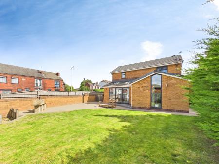 3 bedroom Detached house for sale in Thompson Street, Ashton-In-Makerfield, WN4