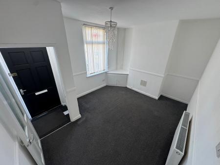 3 bedroom Terraced House to let in Church Street, Westhoughton, BL5