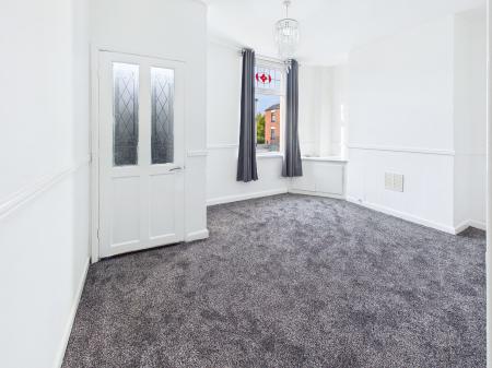 2 bedroom Terraced House to let in Church Street, Westhoughton, BL5