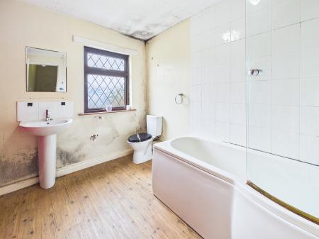 2 bedroom Terraced House for sale in Darlington Street East, Wigan, WN1