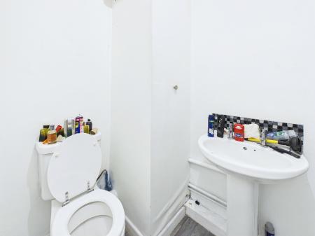 2 bedroom Flat for sale in Richmond Street, Worsley Mesnes, Wigan, WN3