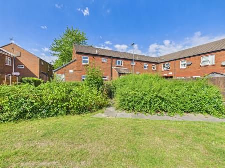 2 bedroom Flat for sale in Richmond Street, Worsley Mesnes, Wigan, WN3