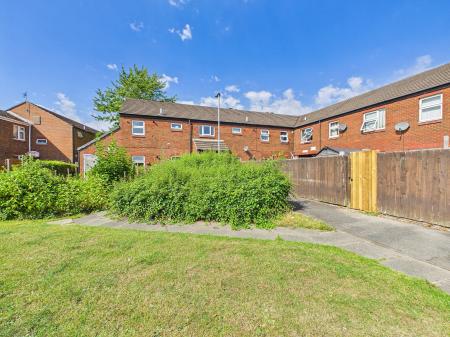 2 bedroom Flat for sale in Richmond Street, Worsley Mesnes, Wigan, WN3
