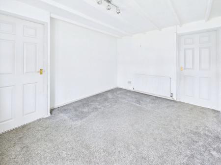 2 bedroom Semi-detached house to let in Trecastell Close, Wigan, WN1