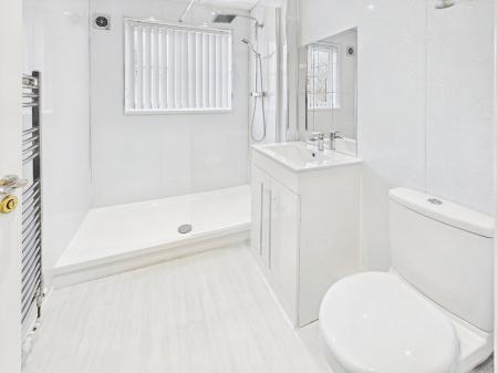 2 bedroom Flat to let in Greenall Street, Ashton-In-Makerfield, WN4