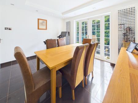 6 bedroom Detached house for sale in Glenside, Appley Bridge, WN6