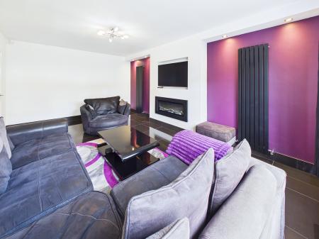 6 bedroom Detached house for sale in Glenside, Appley Bridge, WN6