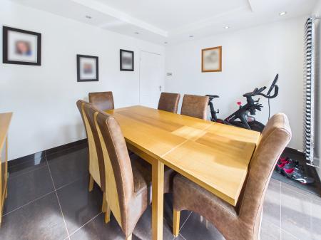 6 bedroom Detached house for sale in Glenside, Appley Bridge, WN6