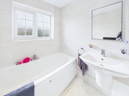 6 bedroom Detached house for sale in Glenside, Appley Bridge, WN6
