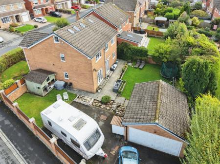 6 bedroom Detached house for sale in Glenside, Appley Bridge, WN6