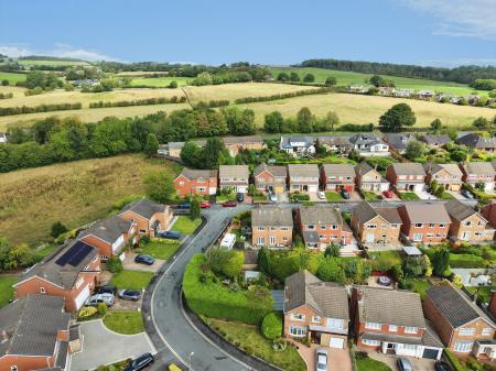 6 bedroom Detached house for sale in Glenside, Appley Bridge, WN6