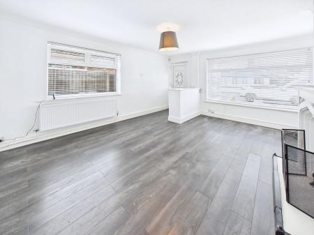 3 bedroom Bungalow to let in Cadogan Drive, Winstanley, Wigan, WN3