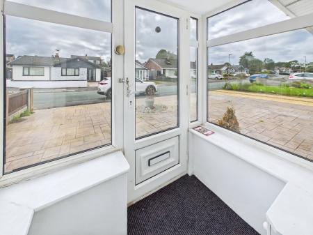3 bedroom Bungalow to let in Cadogan Drive, Winstanley, Wigan, WN3