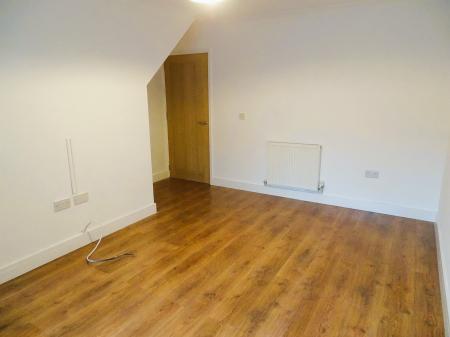 3 bedroom End of terrace house to let in Valley Close, Wigan, WN6