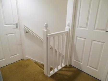 3 bedroom End of terrace house to let in Valley Close, Wigan, WN6
