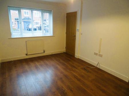 3 bedroom End of terrace house to let in Valley Close, Wigan, WN6