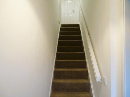 3 bedroom End of terrace house to let in Valley Close, Wigan, WN6