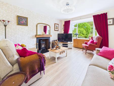 3 bedroom Semi-detached house for sale in Woods Road, Wigan, WN2