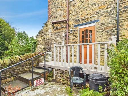 2 bedroom Semi-detached house for sale in Back School Lane, Upholland, Wigan, WN8