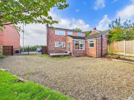 5 bedroom Detached house for sale in Wigan Road, Shevington, WN6
