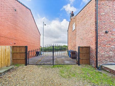 5 bedroom Detached house for sale in Wigan Road, Shevington, WN6