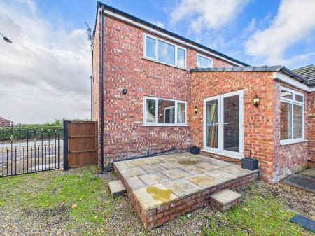 5 bedroom Detached house for sale in Wigan Road, Shevington, WN6