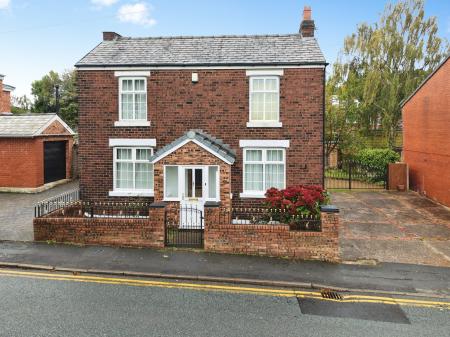 5 bedroom Detached house for sale in Wigan Road, Shevington, WN6