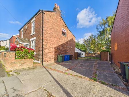 5 bedroom Detached house for sale in Wigan Road, Shevington, WN6
