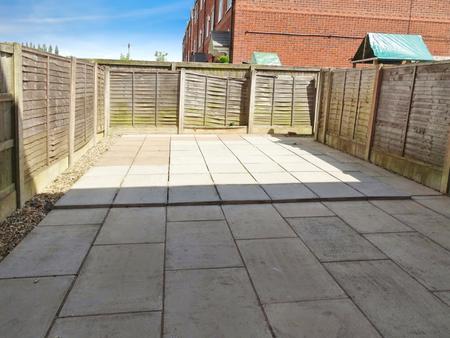 4 bedroom Town house to let in Greenoaks Close, Abram, WN2