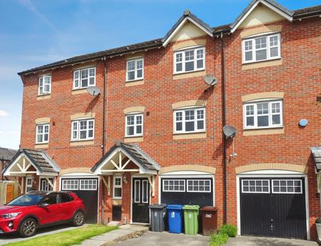 Greenoaks Close, Abram, WN2